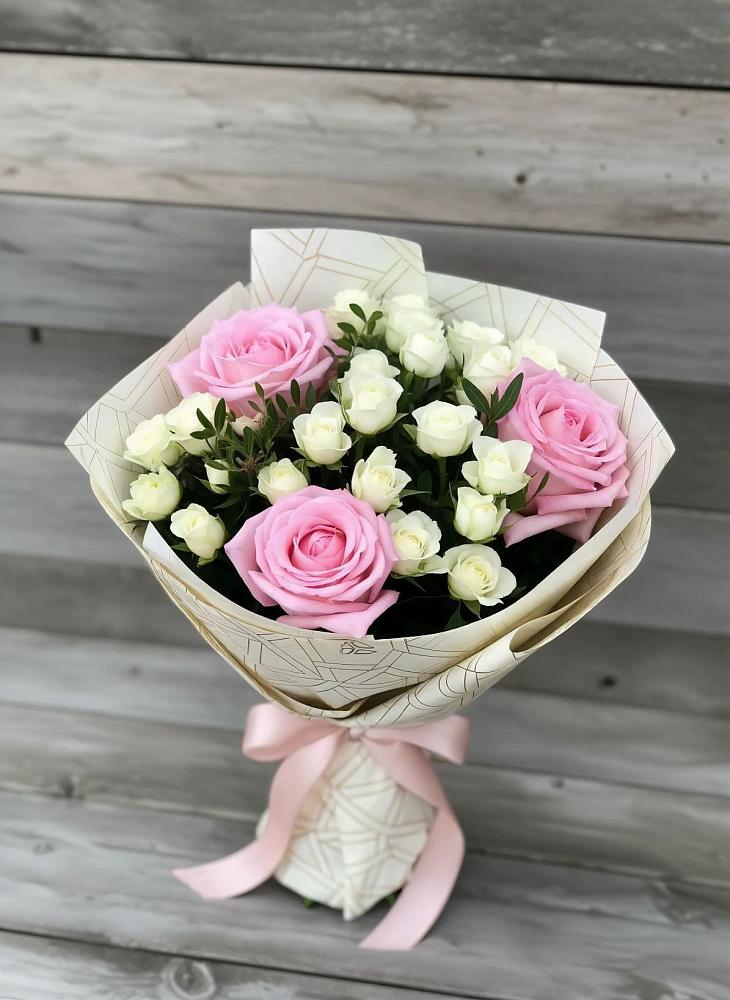 Букет цветов из: Розы в Вешки
