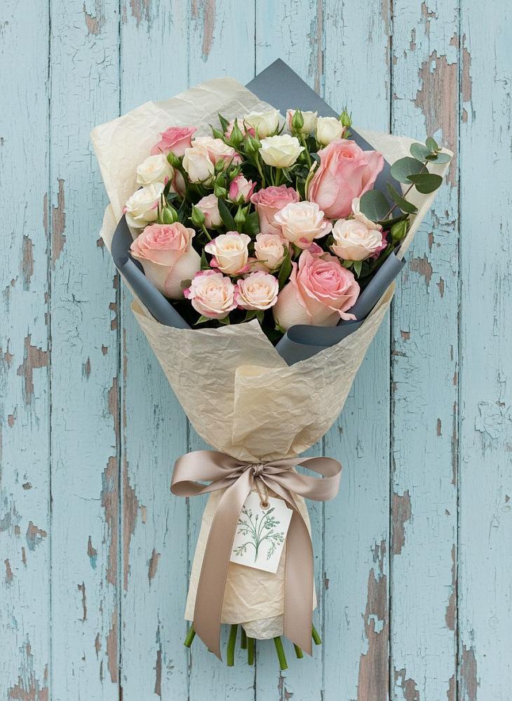 Букет цветов из: Розы в Вешки