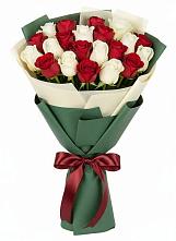 Букет Микс из красных и белых роз #REPLACE_PRED# Вешки