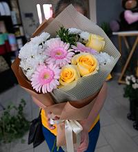 Букет цветов из:  Герберы, Розы и Хризантемы в Вешки