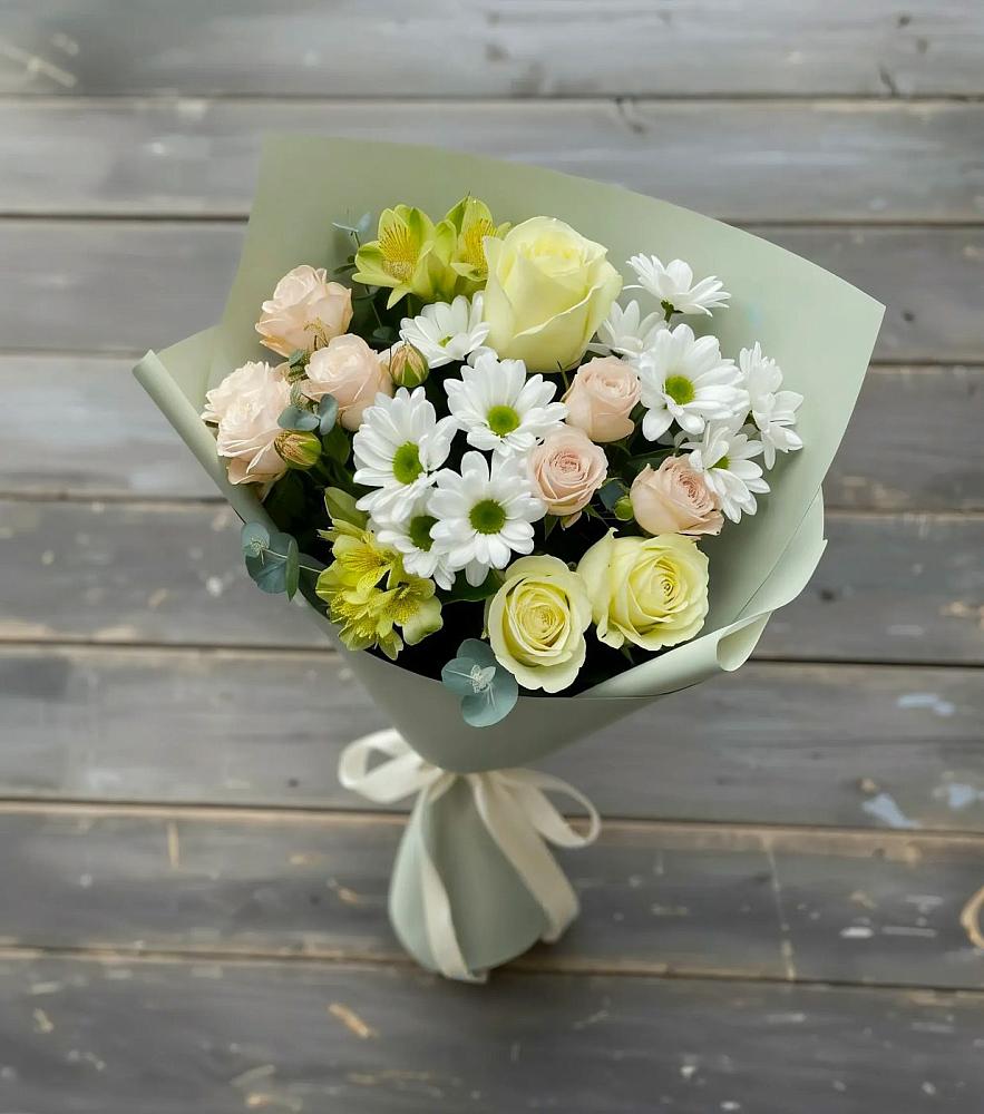 Букет цветов из: Альстромерии, Розы и Хризантемы в Вешки