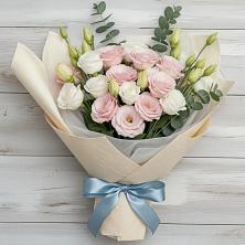 Букет цветов из:  Лизиантусы в Вешки