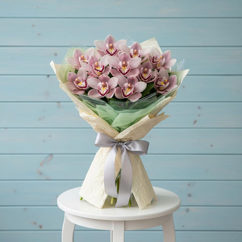 Букет цветов из: Орхидеи и Розы в Вешки