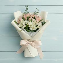 Букет цветов из:  Альстромерии в Вешки