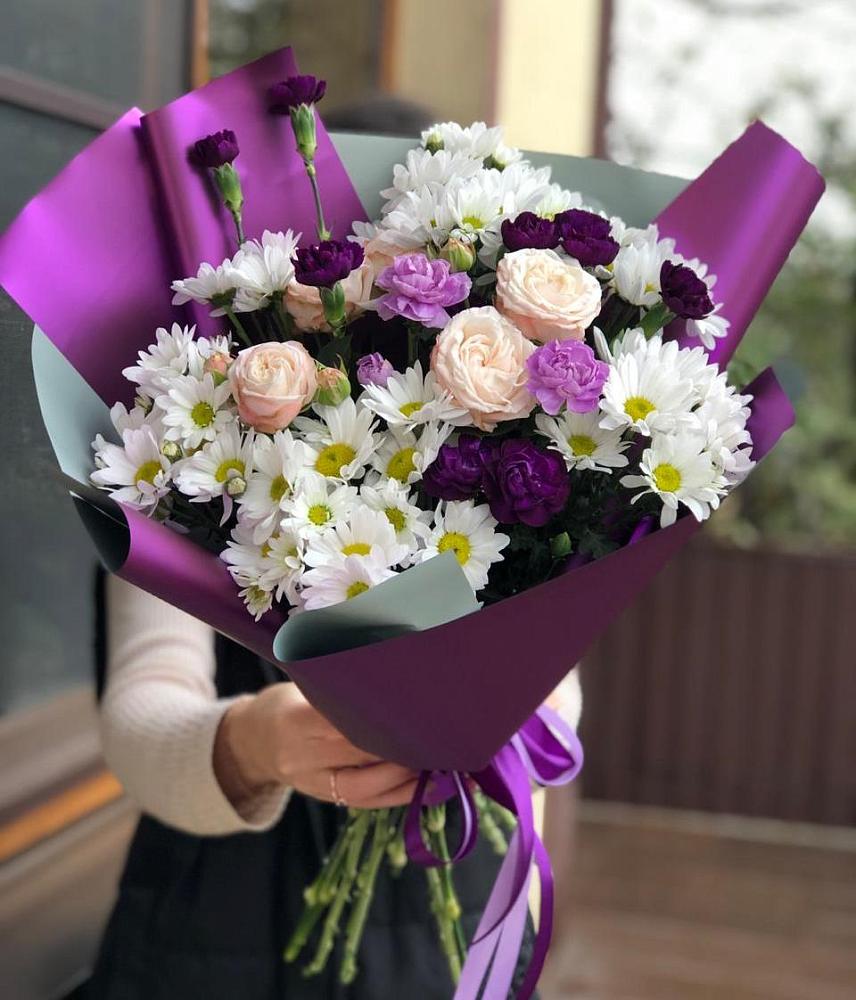 Букет цветов из: Хризантемы, Гвоздики и Розы в Вешки