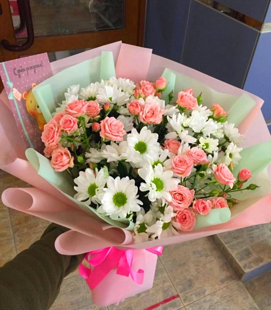 Букет цветов из: Розы и Хризантемы в Вешки