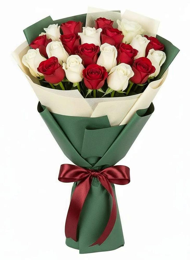 Букет Микс из красных и белых роз в Вешки