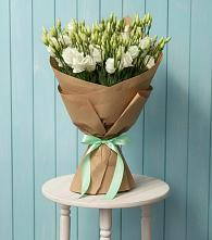 Букет цветов из:  Лизиантусы в Вешки