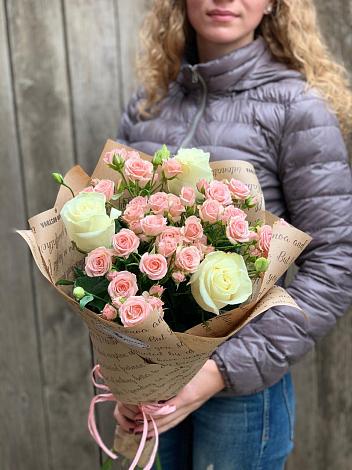 Букет цветов из: Розы в Вешки