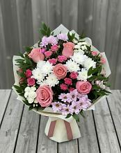 Букет цветов из:  Альстромерии, Гвоздики, Розы и Хризантемы в Вешки
