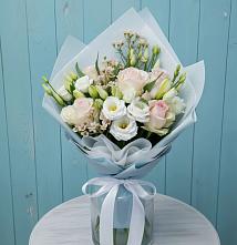 Букет цветов из:  Розы и Лизиантусы в Вешки