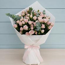 Букет цветов из:  Розы в Вешки