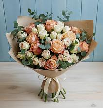 Букет цветов из:  Альстромерии и Розы в Вешки