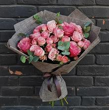 Букет цветов из:  Розы в Вешки