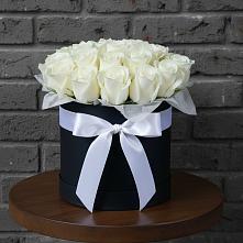 Цветочная композиция из Розы в шляпной коробке в Вешки