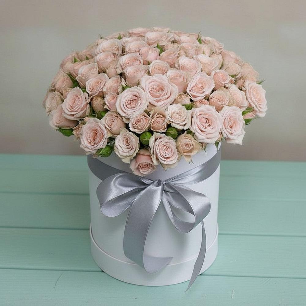 Цветочная композиция из Розы в шляпной коробке в Вешки